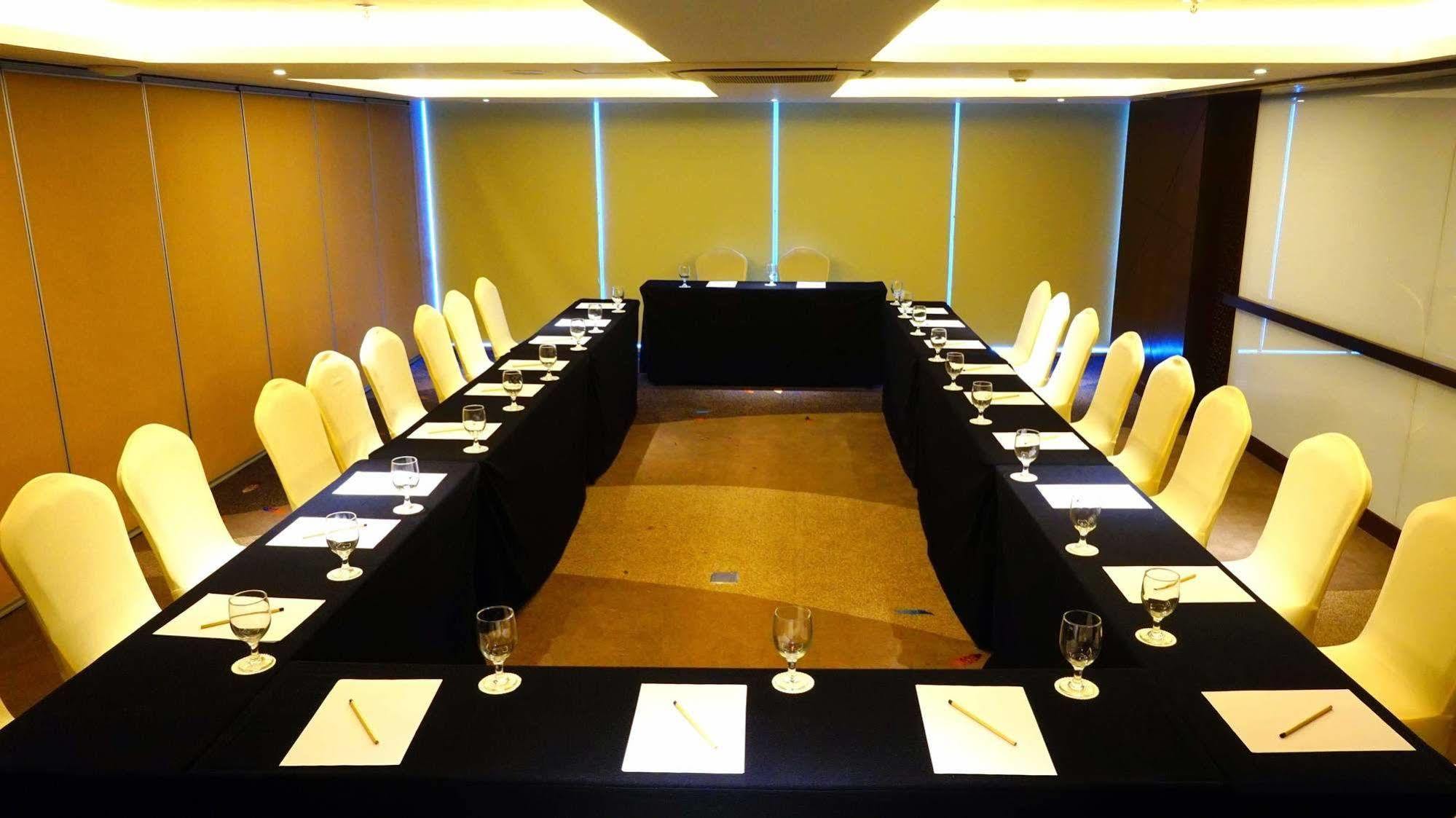 סמאראנג Louis Kienne Hotel Pandanaran מראה חיצוני תמונה