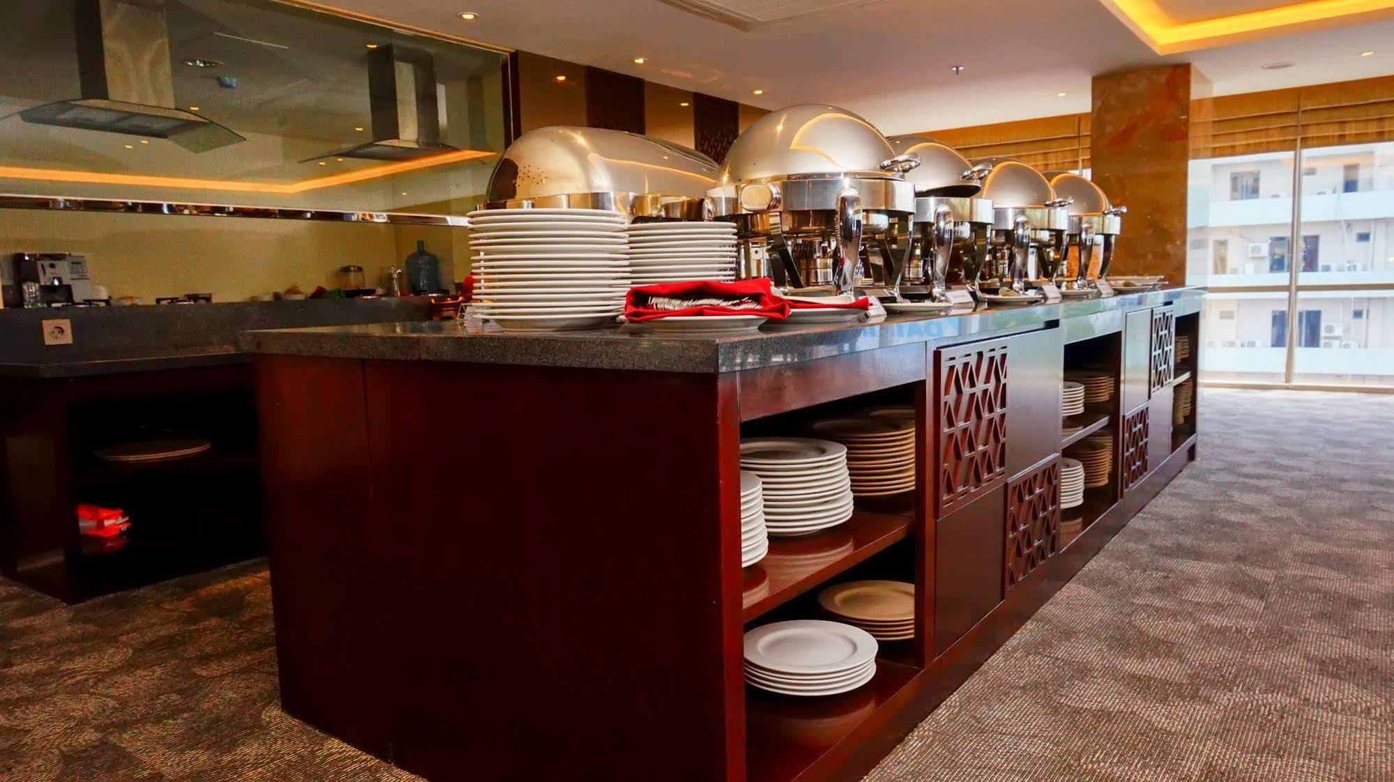 סמאראנג Louis Kienne Hotel Pandanaran מראה חיצוני תמונה